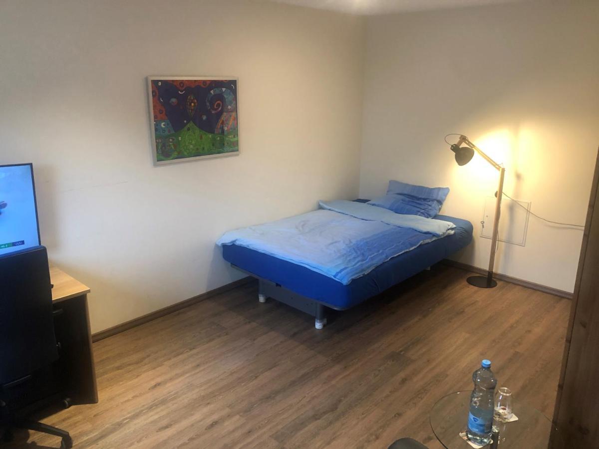 Calm Spacy Room, Own Modern Bath, Near Center, To 1 Person Or A Couple - Not Suitable For Craftsmen, Not Accepted - Privatly Rented Nuremberg Exterior photo